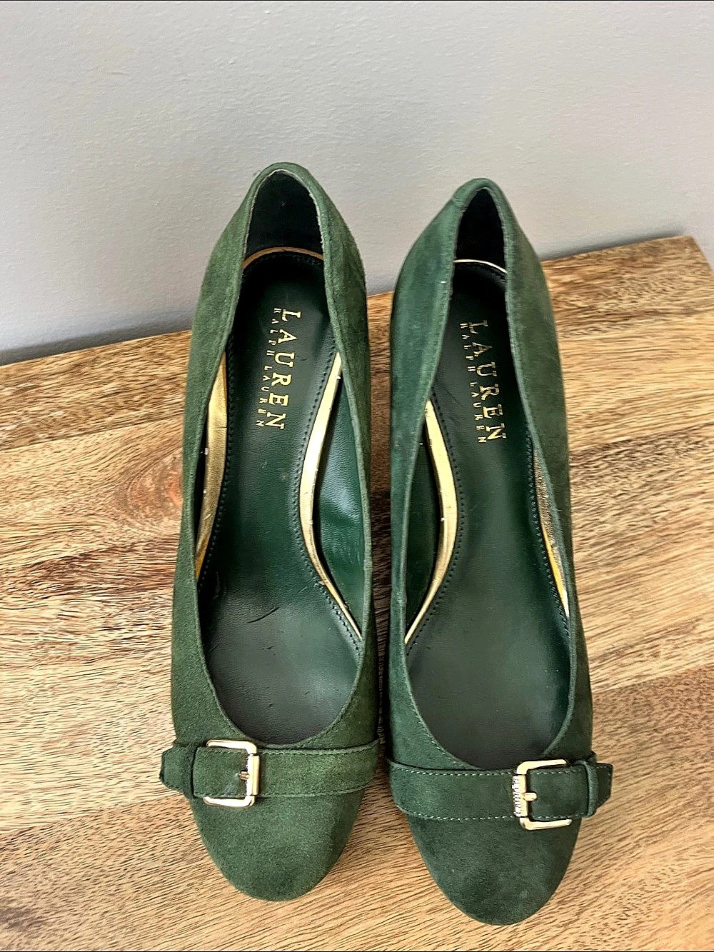 Lauren Ralph Lauren Saffron Green Suede Pumps - Picture 2 of 7